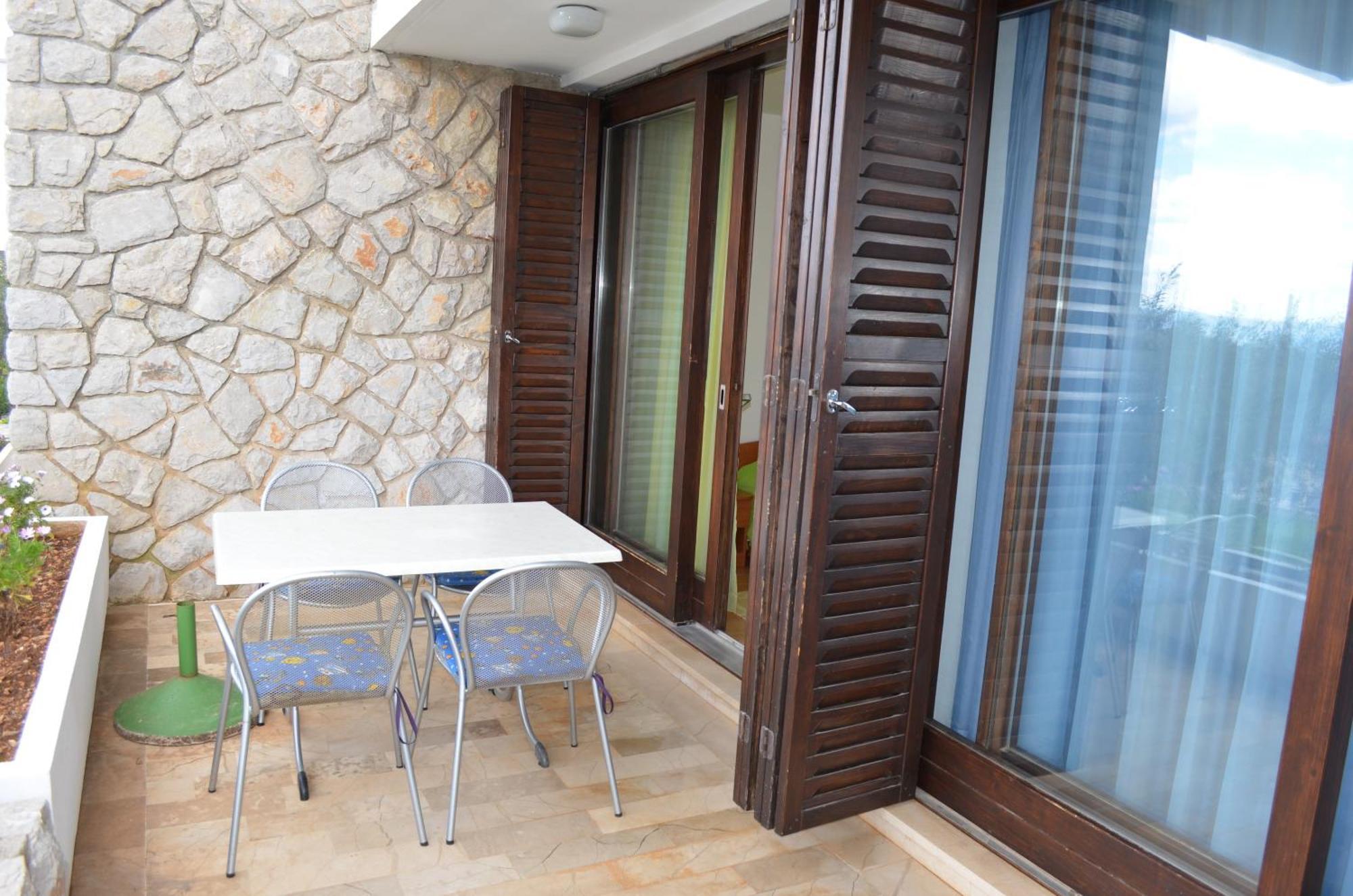 Apartments Palma & Pino Cres Rum bild